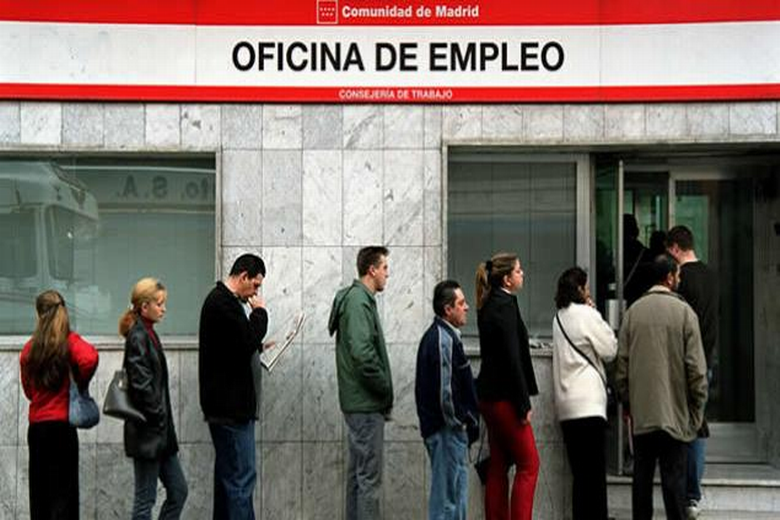 El número de desempleados registrados se sitúa en 4.067.955 personas
